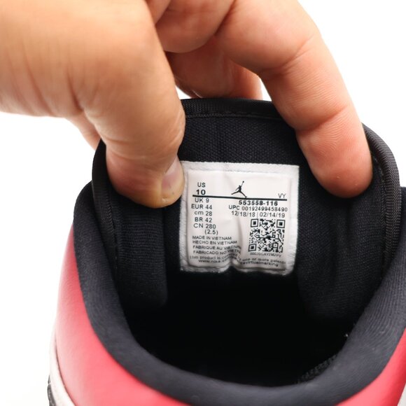Nike Air Jordan 1 Retro Low Men\'s Size 10 Black Toe Athletic Sneakers 553558-116 main image 7
